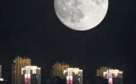 दुनियाभर में दिखाई दिया सुपरमून ज्यादा बड़ा और अधिक चमकीला नजर आया चांद