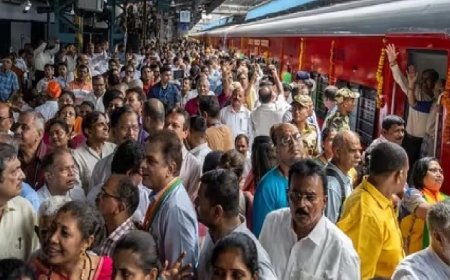 बांद्रा रेलवे स्टेशन पर यात्रियों में भगदड़, 9 घायल, दो की हालत गंभीर