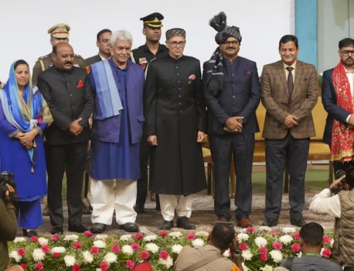 उमर अब्दुल्ला ने ली जम्मू-कश्मीर के मुख्यमंत्री की शपथ