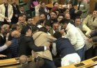 जम्मू-कश्मीर विधानसभा में अनुच्छेद 370 पर फिर हंगामा, मारपीट बाहर निकाले गए भाजपा विधायक