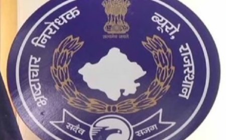 अधिशासी अभियंता, सहायक लेखा अधिकारी एवं सहायक एक लाख रुपए रिश्वत लेते गिरफ्तार