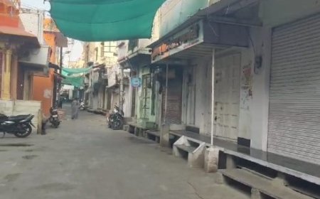 जहाजपुर पथराव प्रकरण : 14 सूत्रीय मांगों को लेकर जहाजपुर बंद