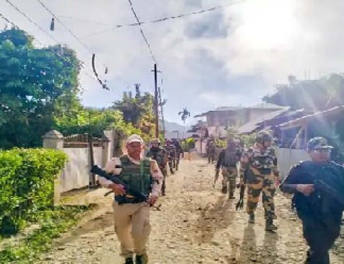 मणिपुर के जिरिबाम- इंफाल घाटी में आज से खुलेंगे स्कूल-कॉलेज इंफाल।