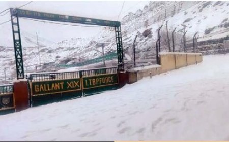 हिमाचल में बर्फबारी - बारिश से जनजीवन प्रभावित