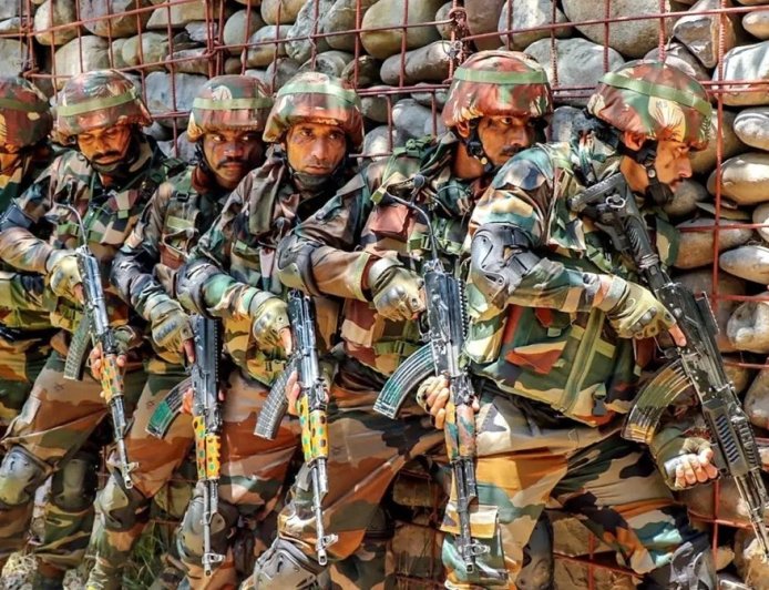 पाकिस्तान ने फिर की नापाक हरकत