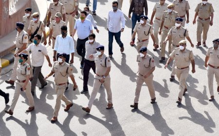 जैसलमेर में सरकारी बाबू पर जासूसी का शक, सुरक्षा एजेंसियों ने हिरासत में लिया