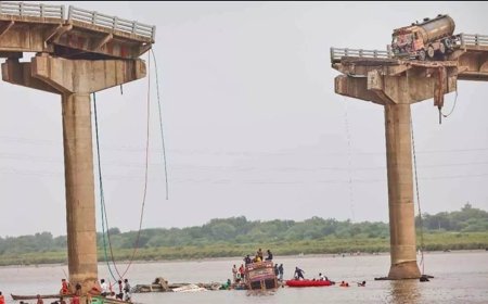 गुजरात के आणंद में पुल टूटा