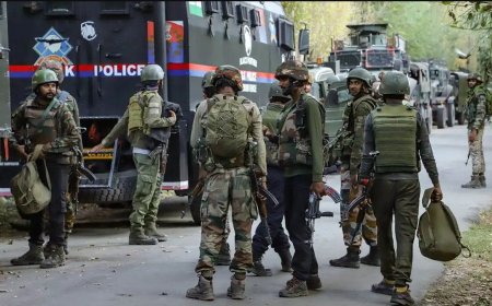 कुलगाम में मुठभेड़: एक आतंकी ढेर, तीन जवान घायल