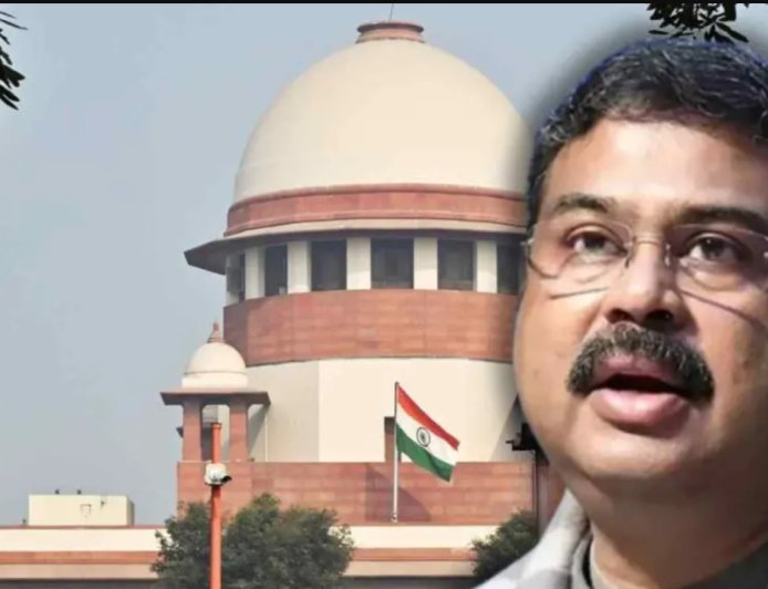 नई दिल्ली। केंद्र की शिक्षा सामग्री में सेंध लगने वाले एक विवाद ने शिक्षा और न्याय व्यवस्था के बीच गंभीर राजनीति खड़ी कर दी है