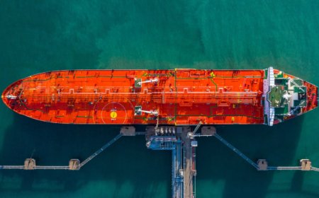 युद्ध के कारण वैश्विक तेल कीमतों में उतार-चढ़ाव